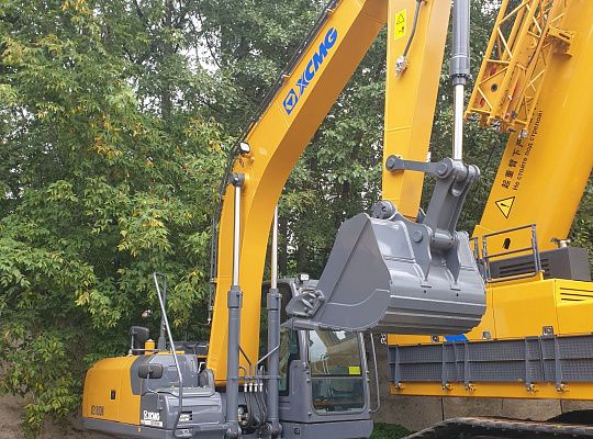 Гусеничный габаритный экскаватор XCMG XE180DN