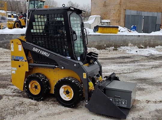 Мини-погрузчик XCMG SR710RU