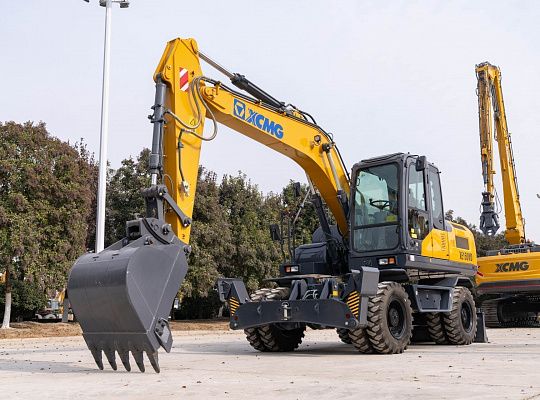 Колесный экскаватор XCMG XE150WD