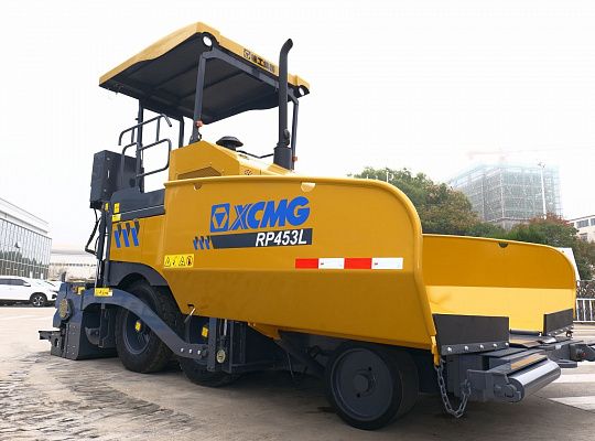 Асфальтоукладчик XCMG RP453L