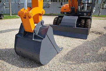 Экскаватор колесный UMG E140W