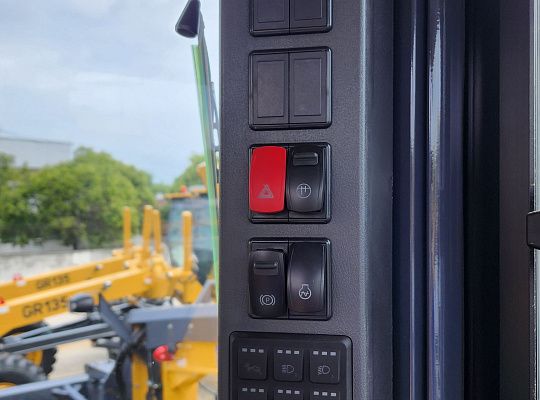 Автогрейдер XCMG GR256