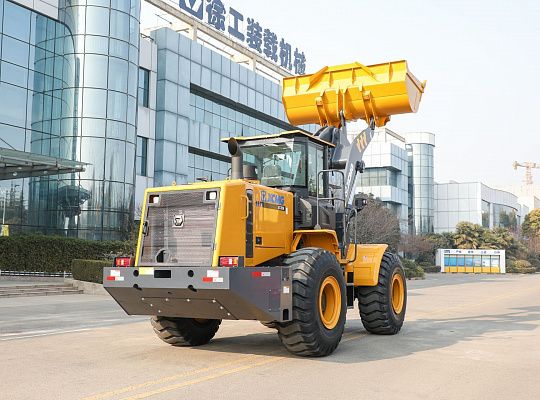 Фронтальный погрузчик XCMG XC956