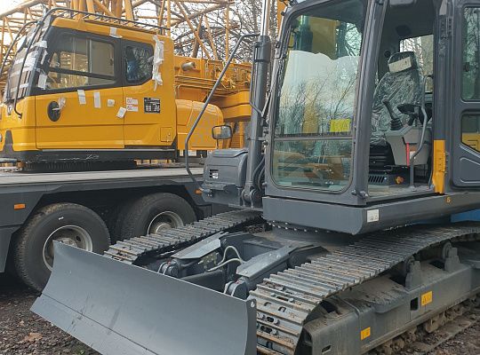 Гусеничный габаритный экскаватор XCMG XE180DN