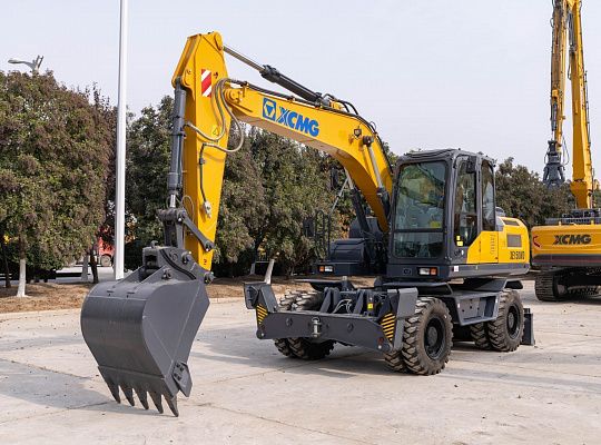 Колесный экскаватор XCMG XE150WD