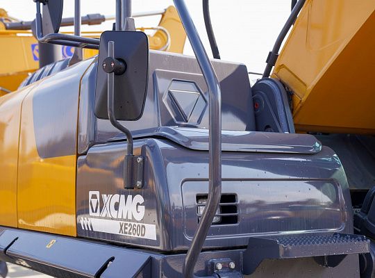 Гусеничный экскаватор XCMG XE260D