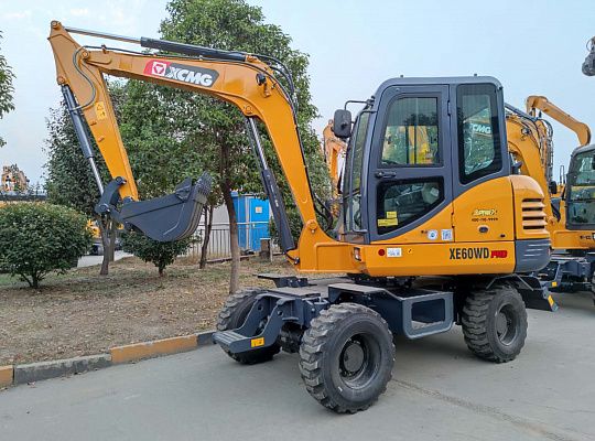 Колесный экскаватор XCMG XE60WD