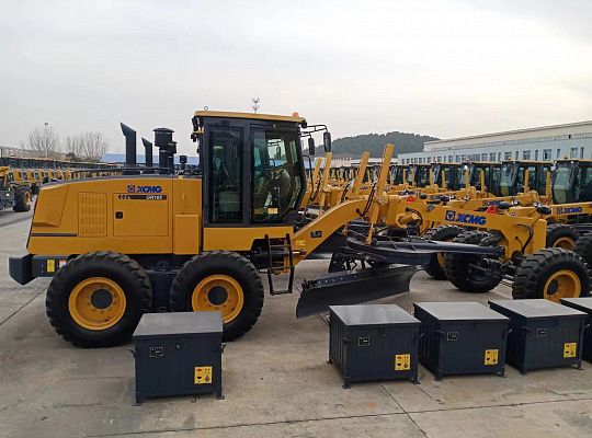 Автогрейдер XCMG GR165