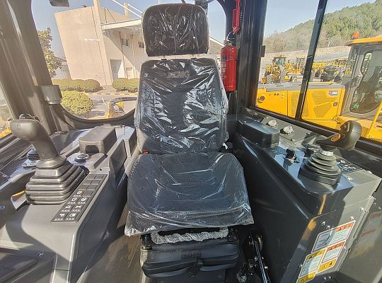 Бульдозер XCMG D360