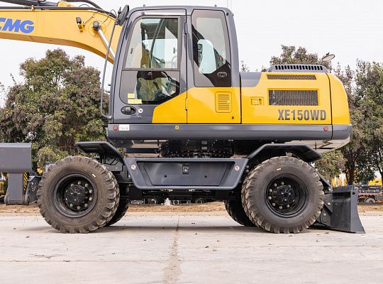Колесный экскаватор XCMG XE150WD