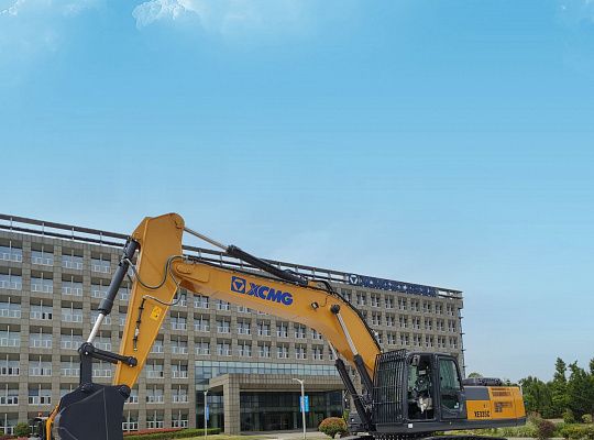 Гусеничный экскаватор XCMG XE335C