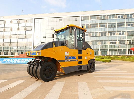 Пневмошинный статический каток XCMG XP203