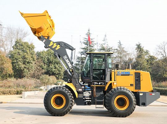 Фронтальный погрузчик XCMG XC956