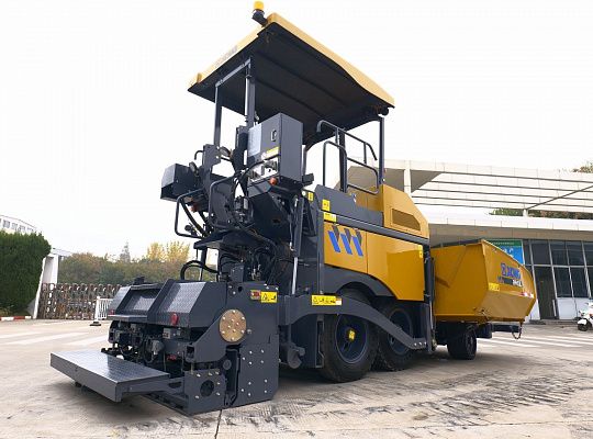 Асфальтоукладчик XCMG RP453L